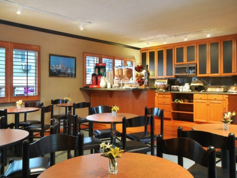 Travelodge By Wyndham Seattle By The Space Needle Restoran gambar